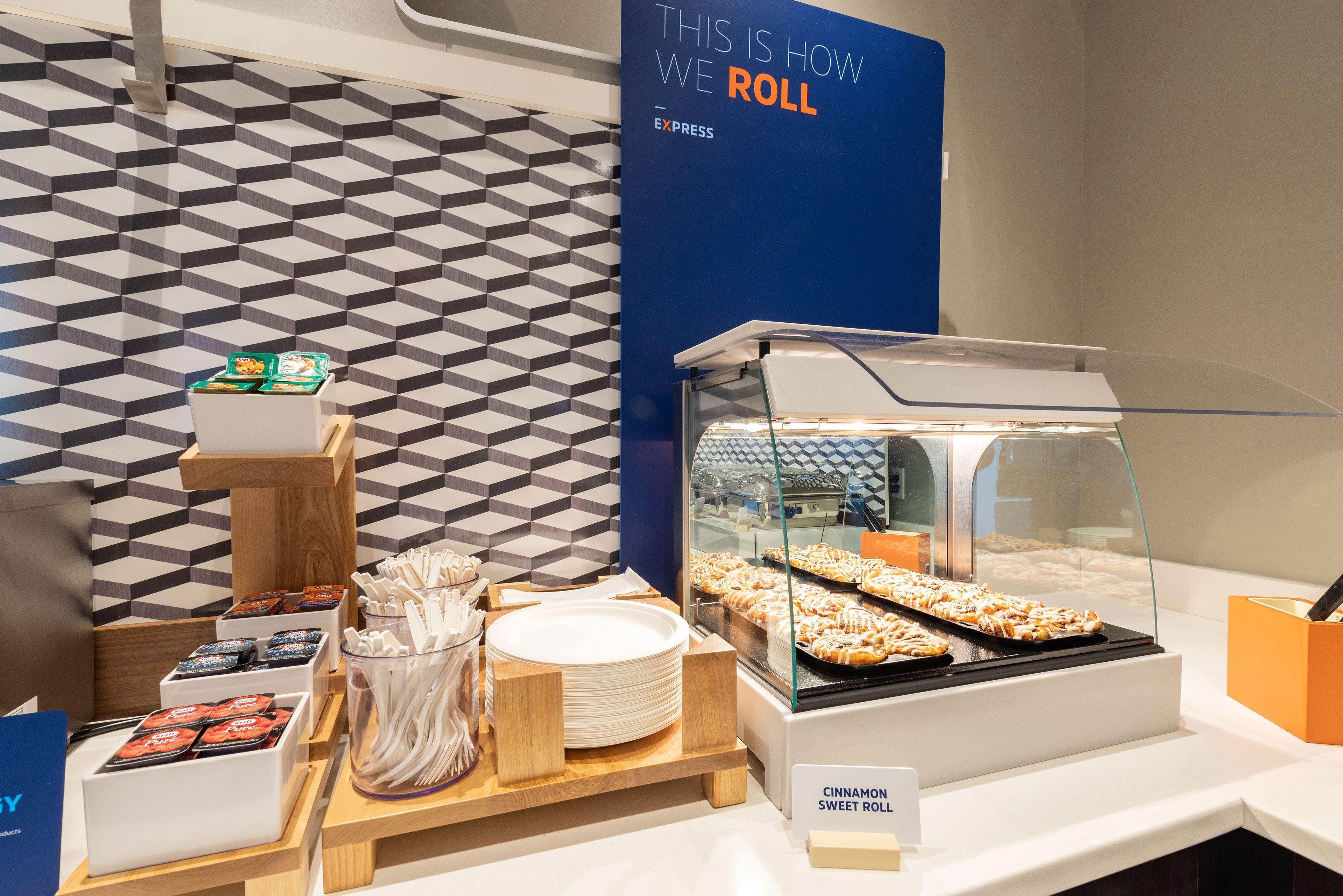 Hotel Holiday Express & West By Ihg 3*